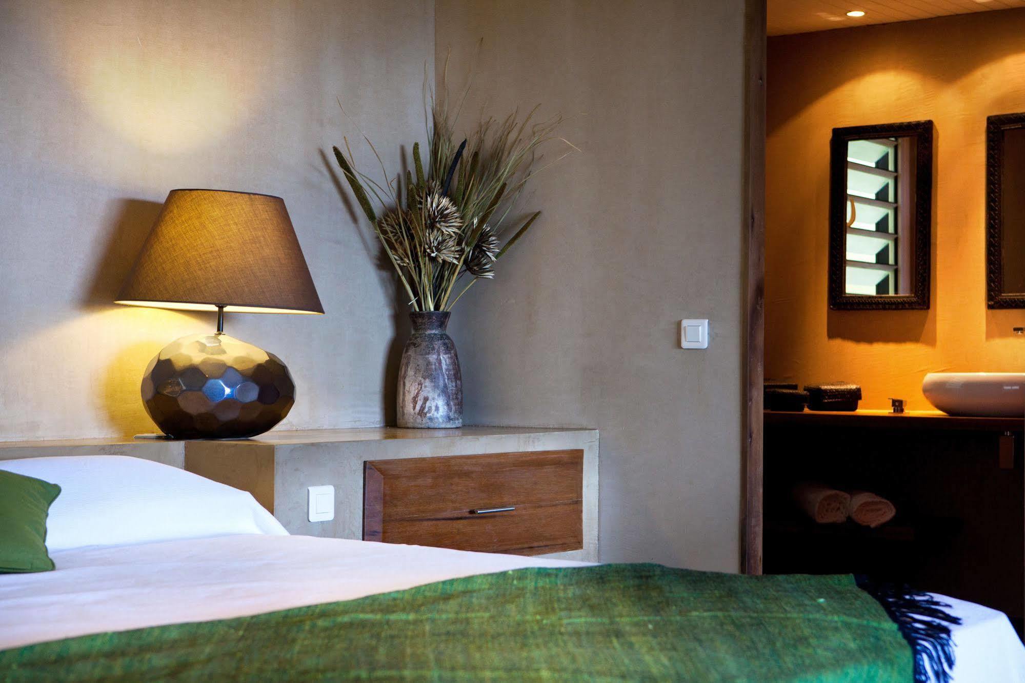 Karibuni Boutique Hotel (Adults Only) Куль-де-Сак Экстерьер фото